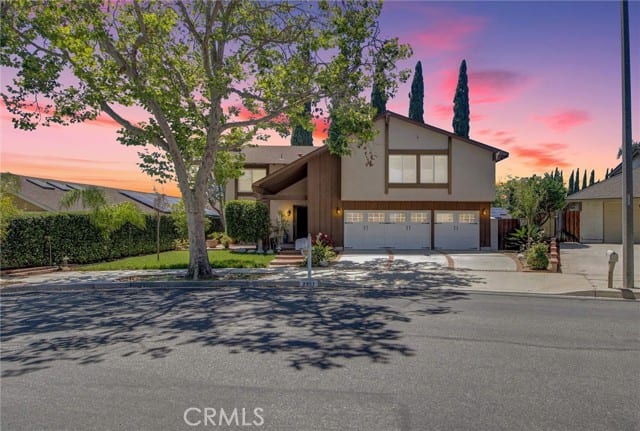2357 Lawnview Court, Simi Valley, CA 93065
