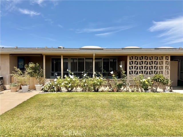 1690 Interlachen Road, 42i, Seal Beach, CA 90740