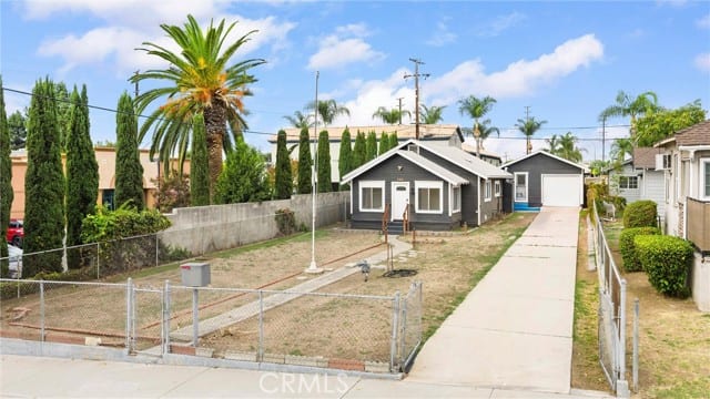 293 South Poplar