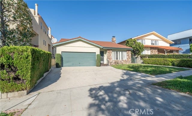 723 East Tujunga Avenue