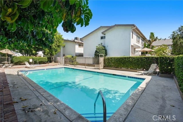 18601 Collins, D30, Tarzana, CA 91356