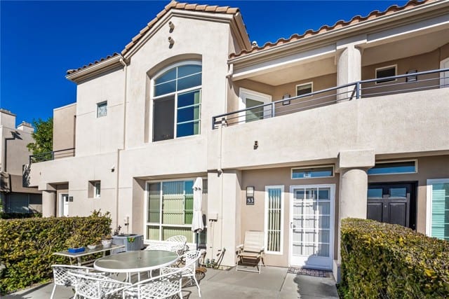 53 Tradewinds