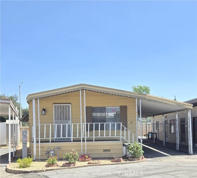 840 East Foothill blvd East