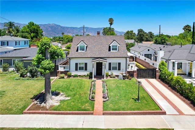 124 South Beachwood, Burbank, CA 91506