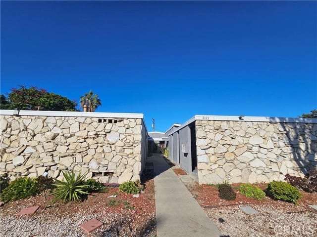 2121 West Catalina