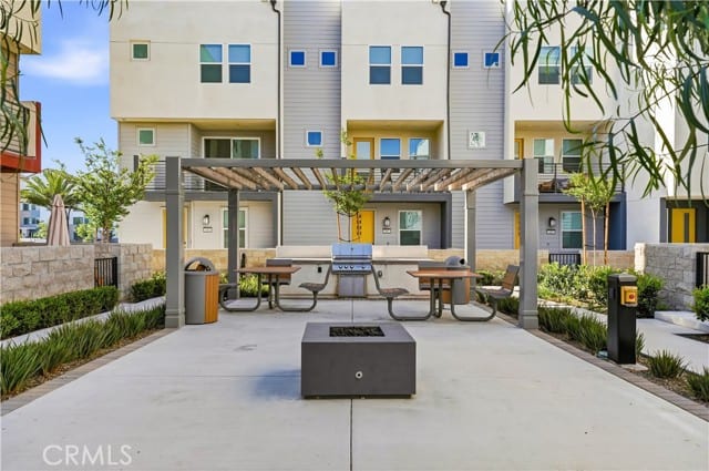 1637 west lincoln ave unit 103