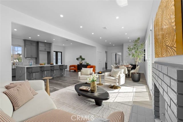 1224 East Live Oak Court