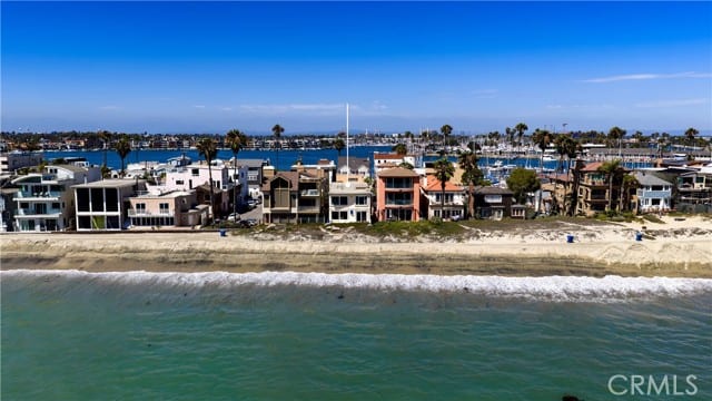 6911 East Seaside