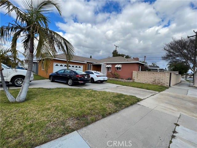 202 North Larch Street