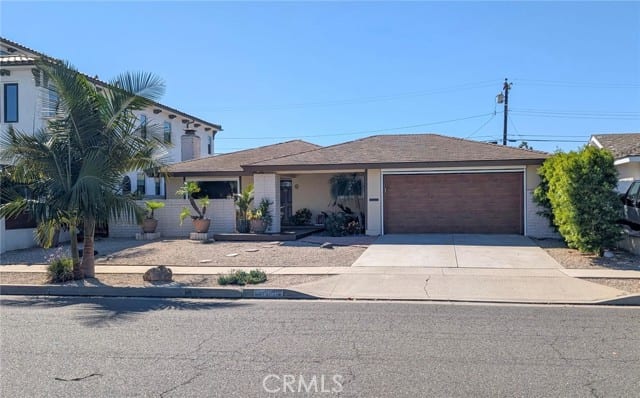 22181 Malibu Lane, Huntington Beach, CA 92646