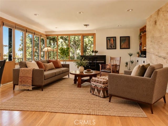 13201 Cheltenham, Sherman Oaks, CA 91423