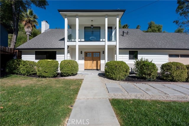 21801 Providencia, Woodland Hills, CA 91364