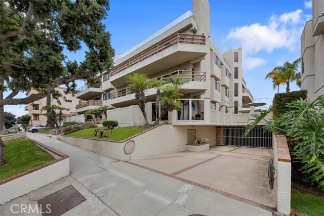 512 Esplanade, 303, Redondo Beach, CA 90277