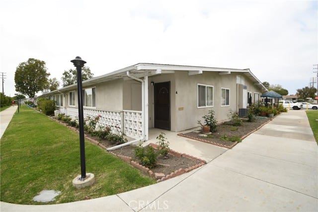 1842 Thunderbird Drive, 1A, Seal Beach, CA 90740
