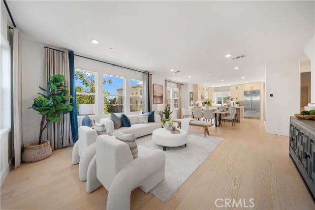 2966 Brown Oak