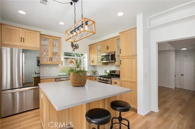 15 Meadowbrook