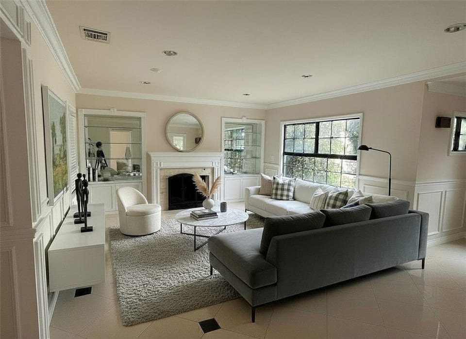 1604 South Monterey