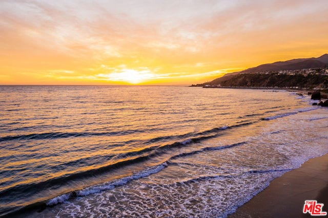 17810 Castellammare Drive, Pacific Palisades, CA 90272