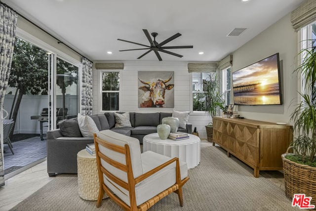 506 South Motif Street