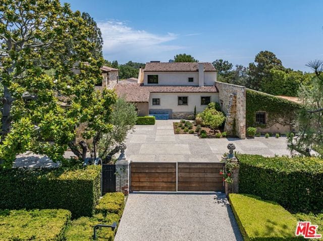 976 North Alpine Drive