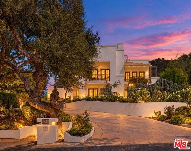 283 Lake Sherwood Drive