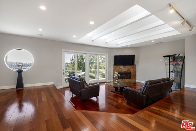 5045 Calatrana Drive, Woodland Hills, CA 91364