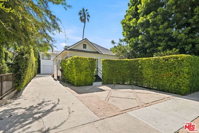322 Huntley Drive
