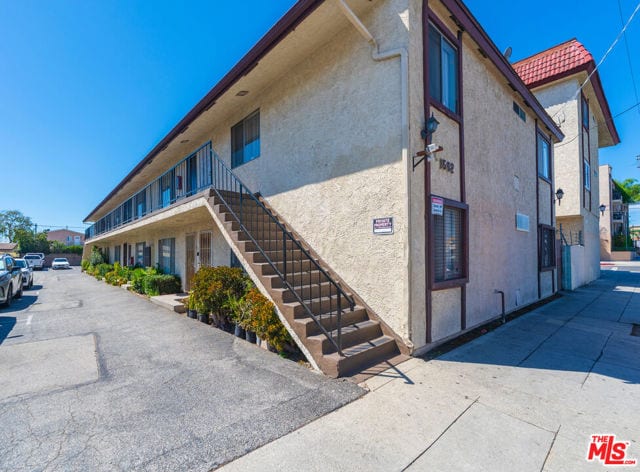 1562 West Carson Street, Torrance, CA 90501