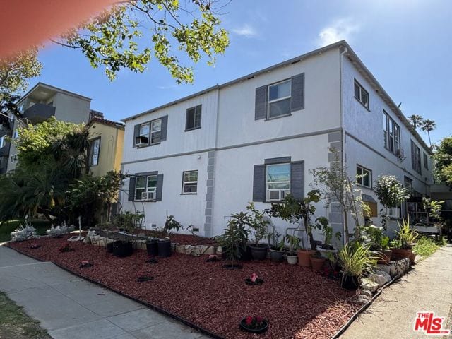 455 South Oakhurst Drive