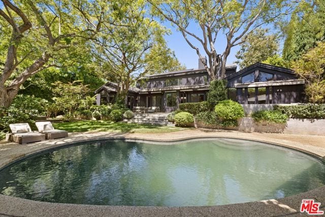 13574 D'Este Drive, Pacific Palisades, CA 90272