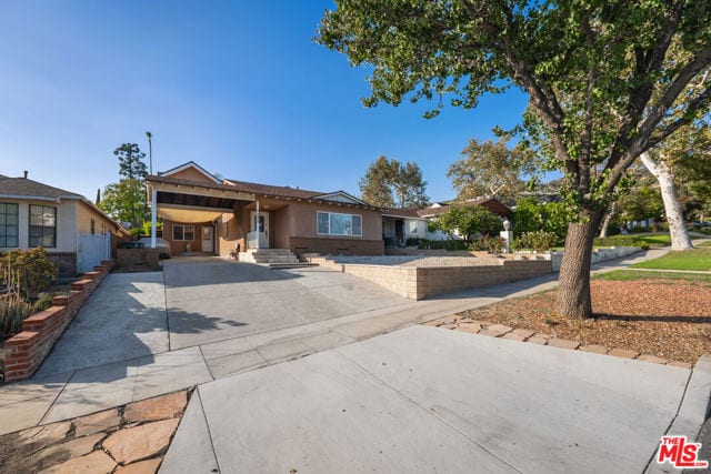 1051 East Verdugo Avenue, Burbank, CA 91501