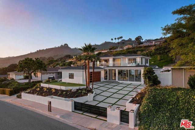 32346 Phantom Drive, Rancho Palos Verdes, CA 90275