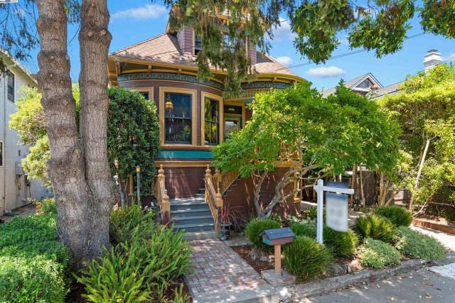 939 TAYLOR AVE
