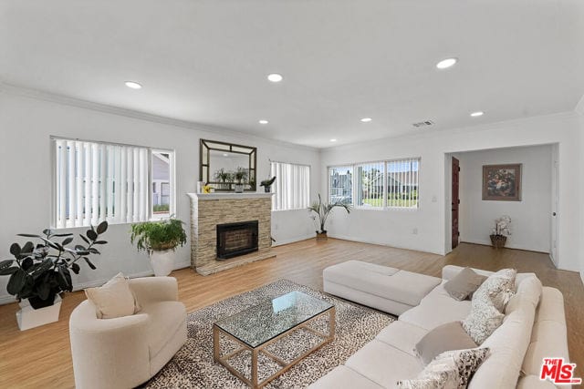 1430 North Dominion Avenue, Pasadena, CA 91104