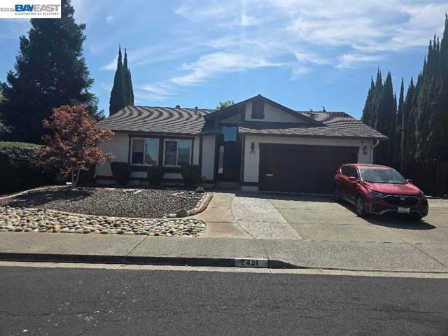 2421 Robles Dr