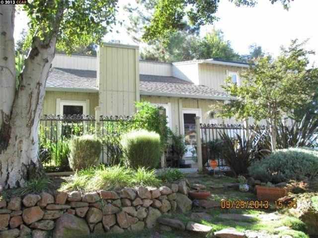 3012 SUNSET LN