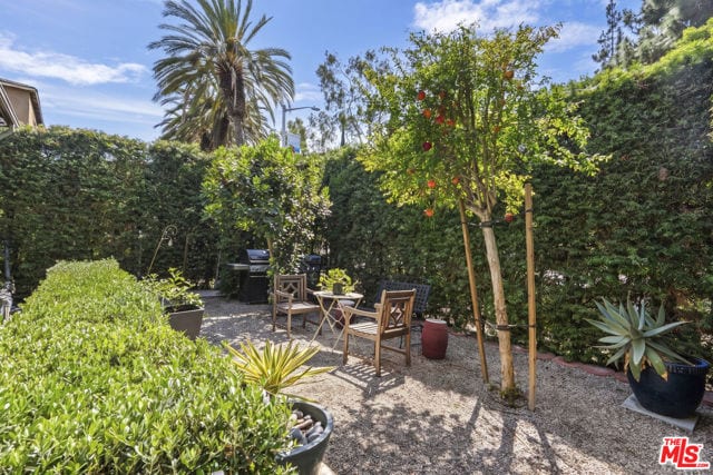 350 North San Vicente Boulevard, West Hollywood, CA 90048