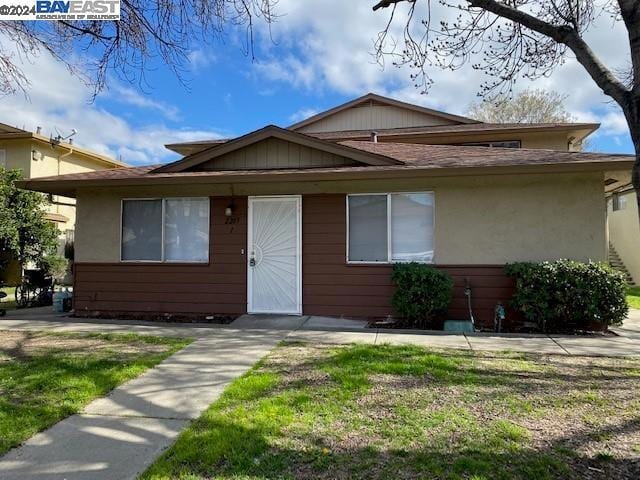 2119 Peppertree Way