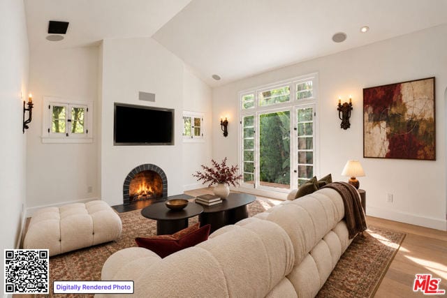 934 North Sweetzer Avenue, West Hollywood, CA 90069