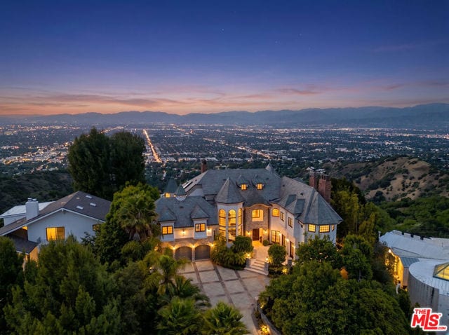 13320 Mulholland Drive