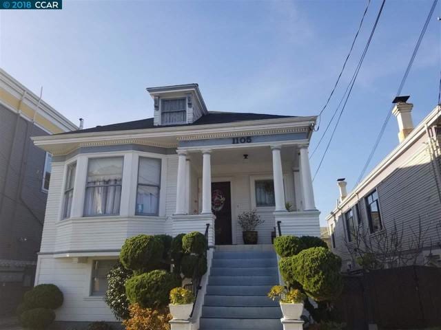 1105 Oak St