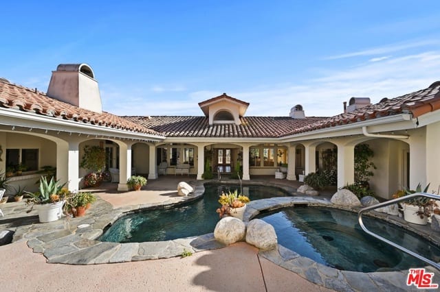 26763 Mulholland