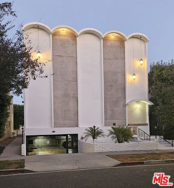 252 South Reeves Drive