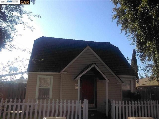 106 E 7TH ST