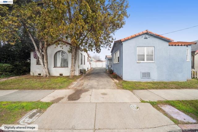 310 West 10th St