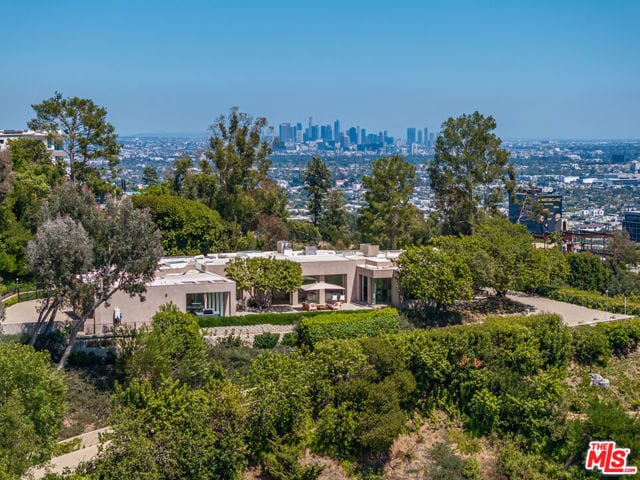 1016 North Hillcrest Road, Beverly Hills, CA 90210