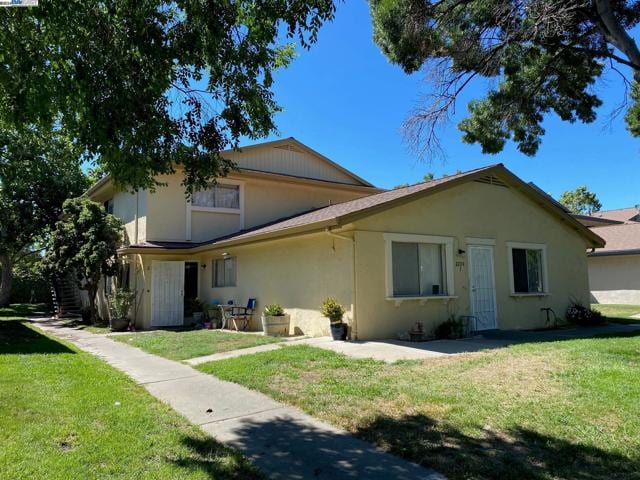 2208 Peppertree Way