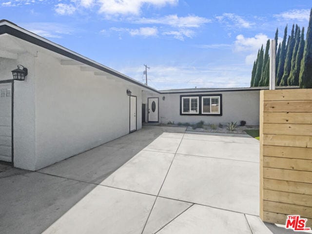 825 South Magnolia Avenue