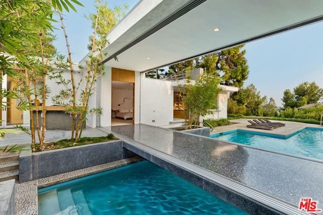 1163 Calle Vista Drive, Beverly Hills, CA 90210