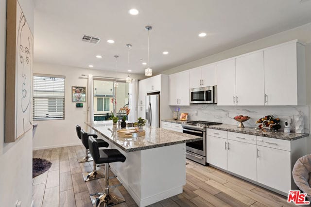 19547 Cardigan Drive, Northridge, CA 91324